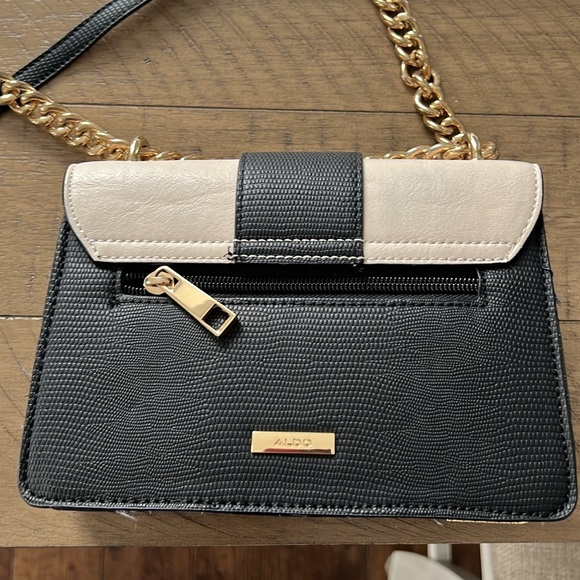 Aldo crossbody and shoulder bag, gently used. - Picture 5 of 5